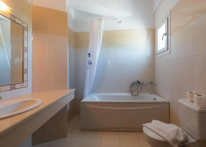 Hotel Giannoulaki 4*