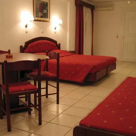 Giannoulaki ホテル 4*