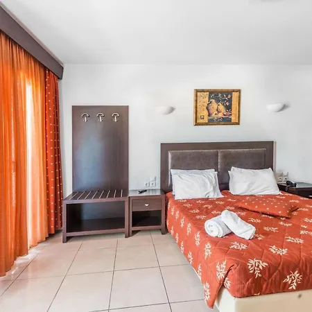 Giannoulaki Hotell 4*