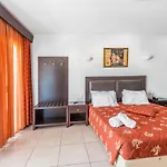 Giannoulaki Hotel 4*