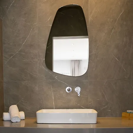 Giannoulaki Otel 4*