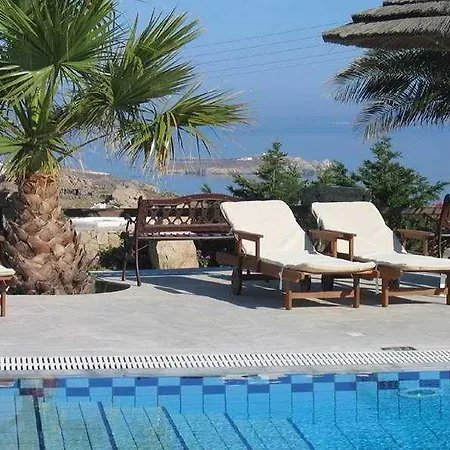 Otel Giannoulaki 4*